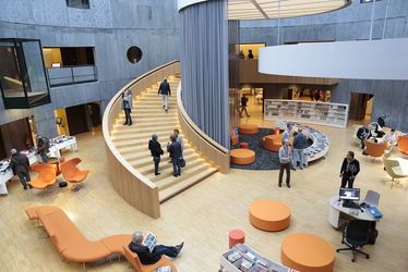Bibliotheque Oscar Niemeyer, Atrium© Erik LEVILLY / Ville du Havre