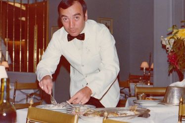 René Montier, service en salle à manger Première Classe sur la paquebot France