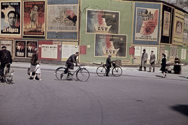 affichage-paris-1942-andre-zucca.jpg